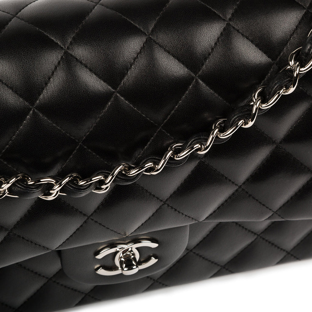 Chanel Classic Flap Bag Jumbo