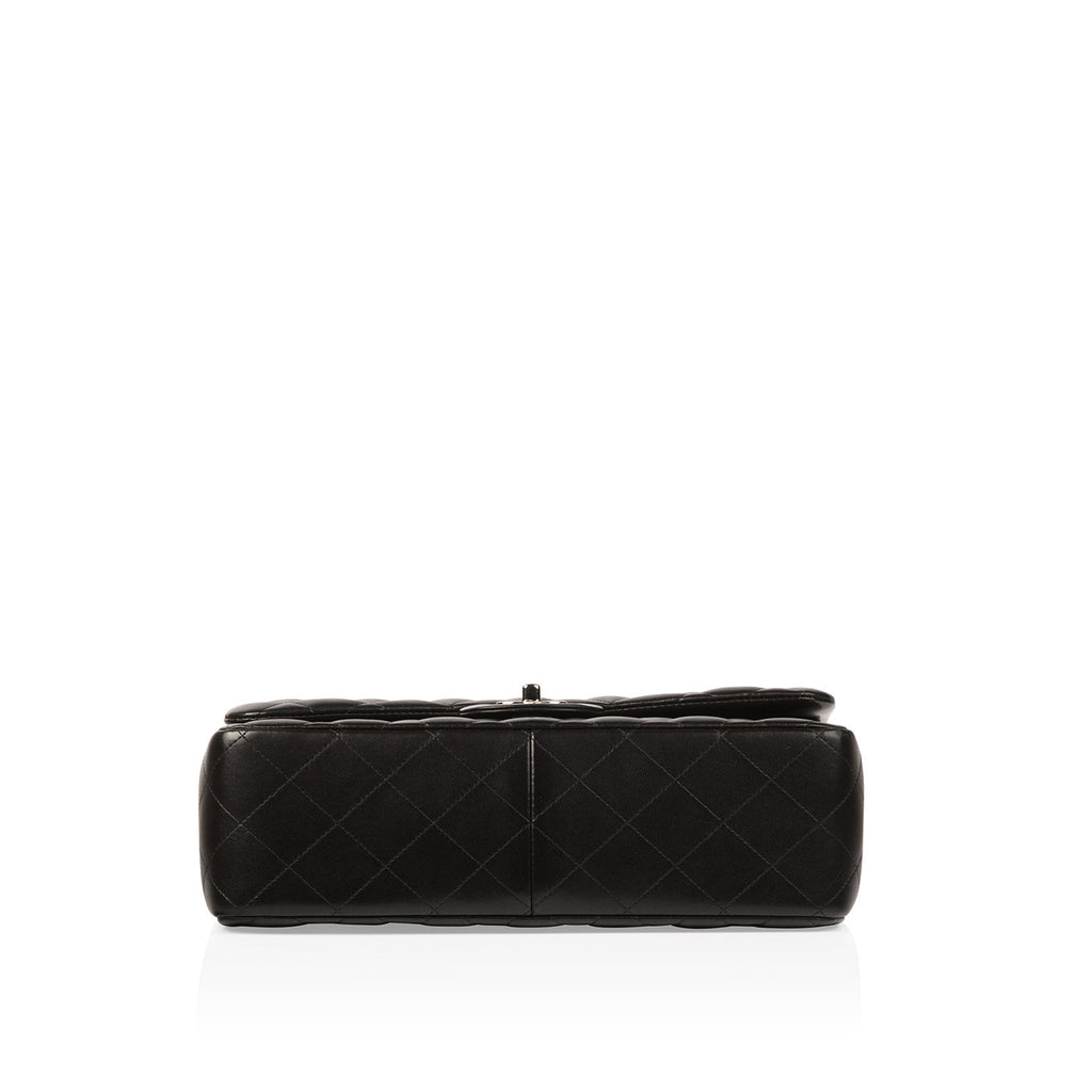 Chanel Classic Flap Bag Jumbo