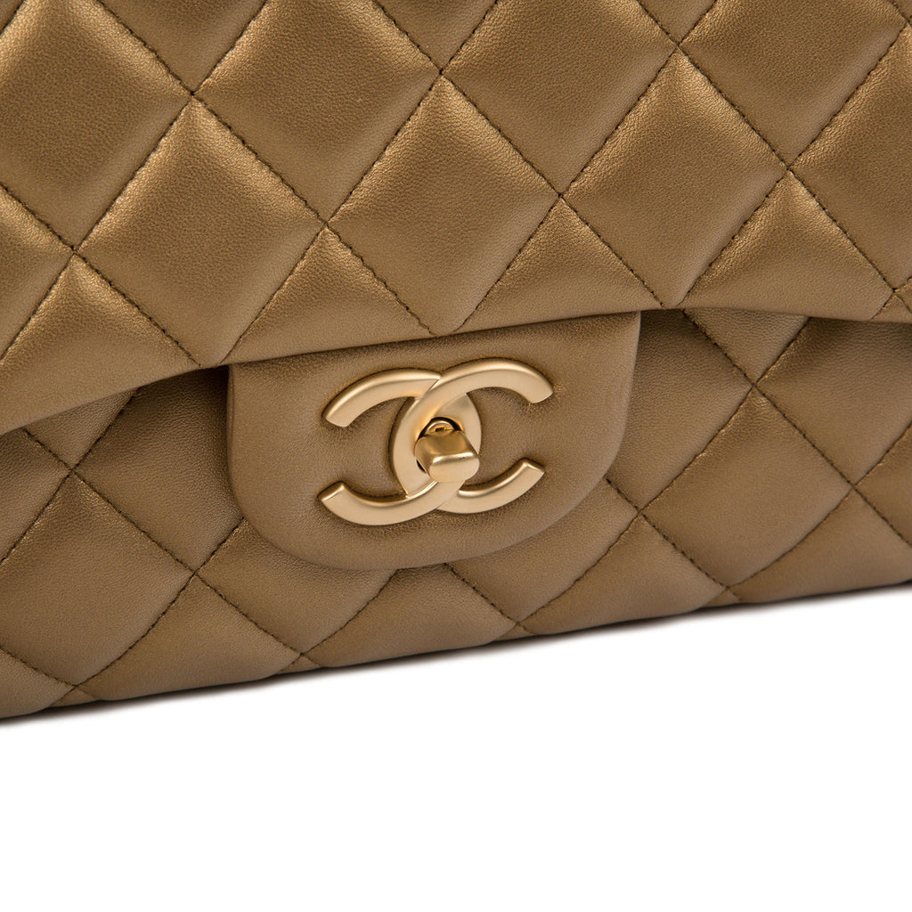 Chanel Classic Flap Bag Maxi - Gold