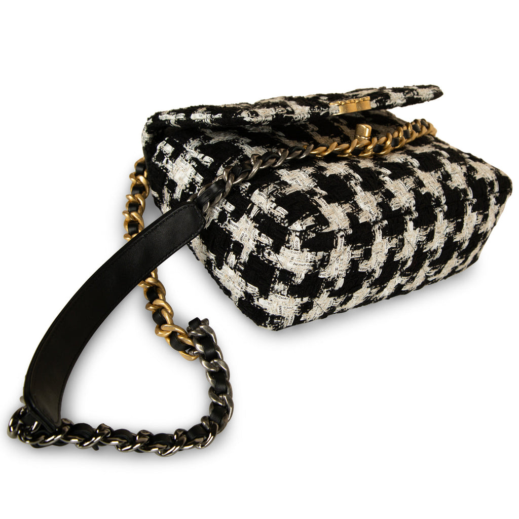 Chanel Chanel 19 Flap Bag - Small