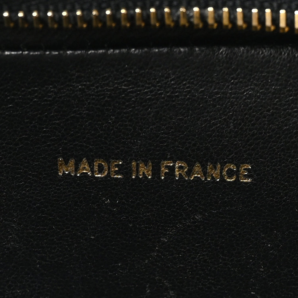 Caviar Vertical Quilted Flap Camera Bag Black