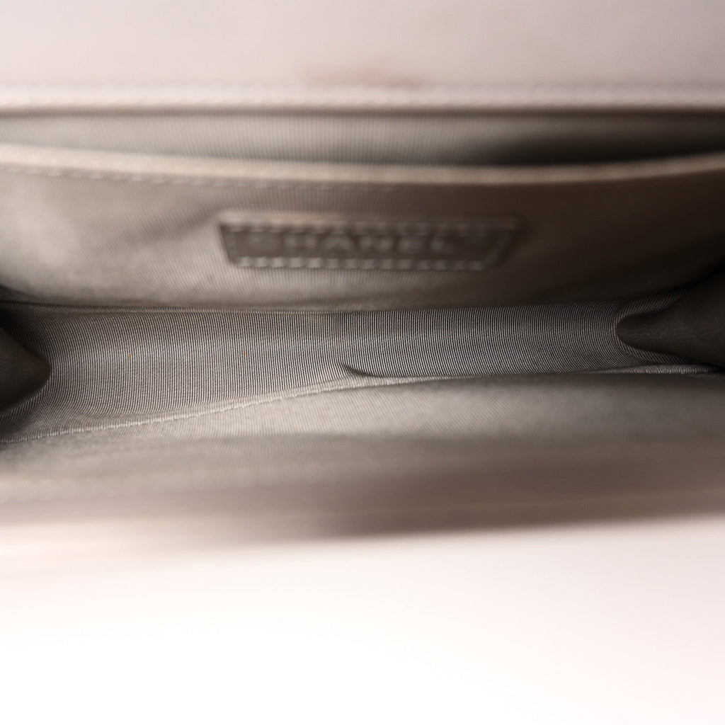 Lambskin Quilted Medium Boy Flap Grey
