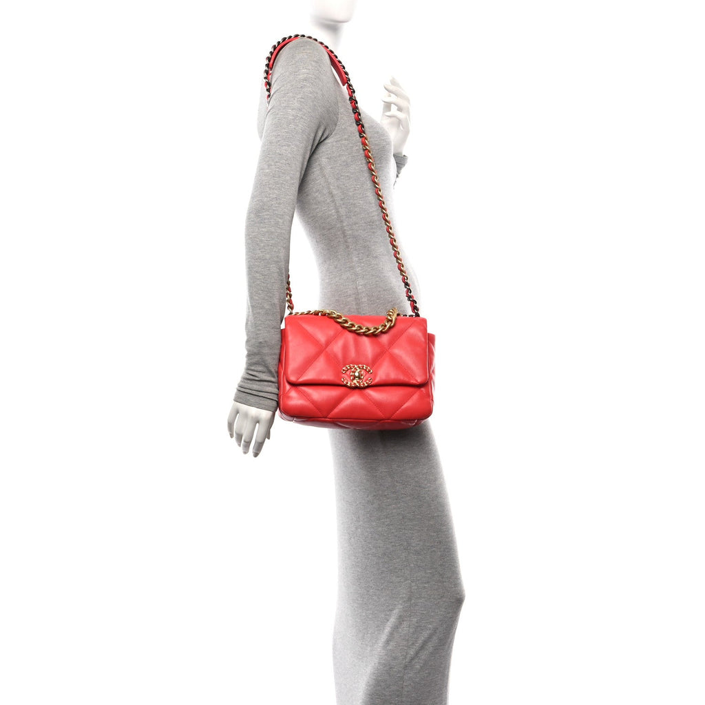 Lambskin Quilted Medium Chanel 19 Flap Red