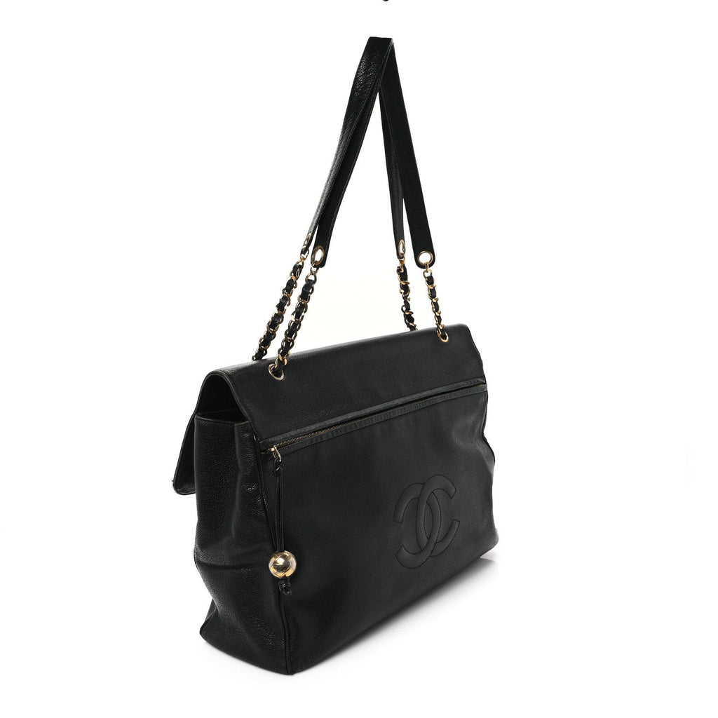 Caviar Flap XL Shoulder Bag Black