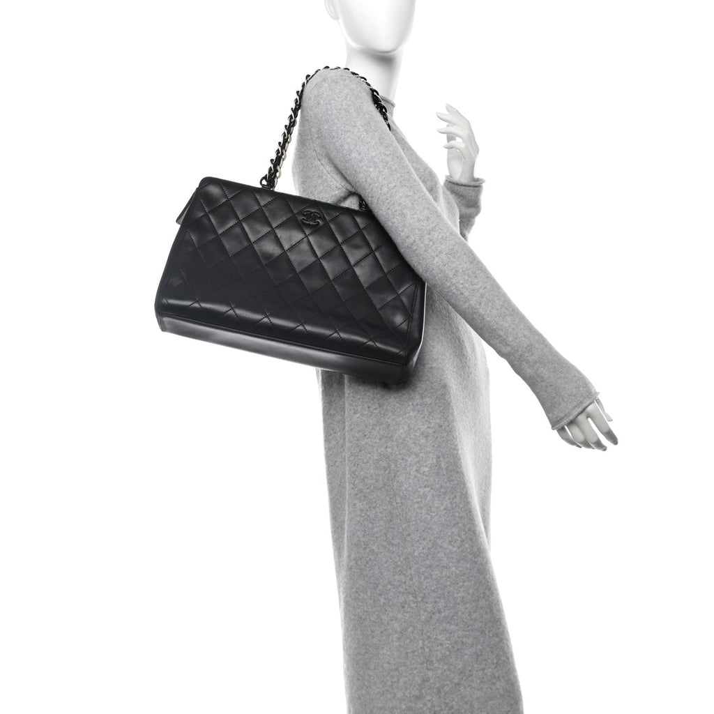Lambskin Bekko Chain Large Shoulder Bag Black