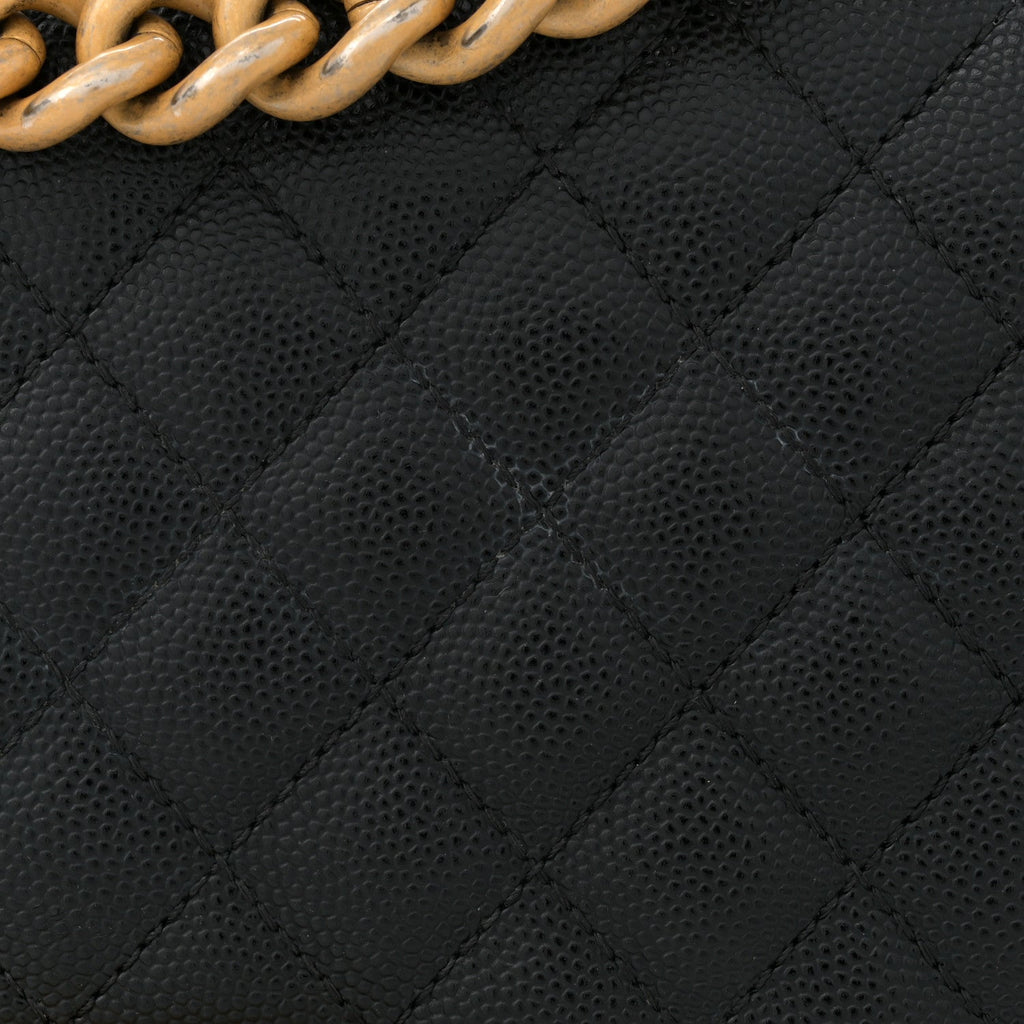 Caviar Quilted Medium Boy Flap Black