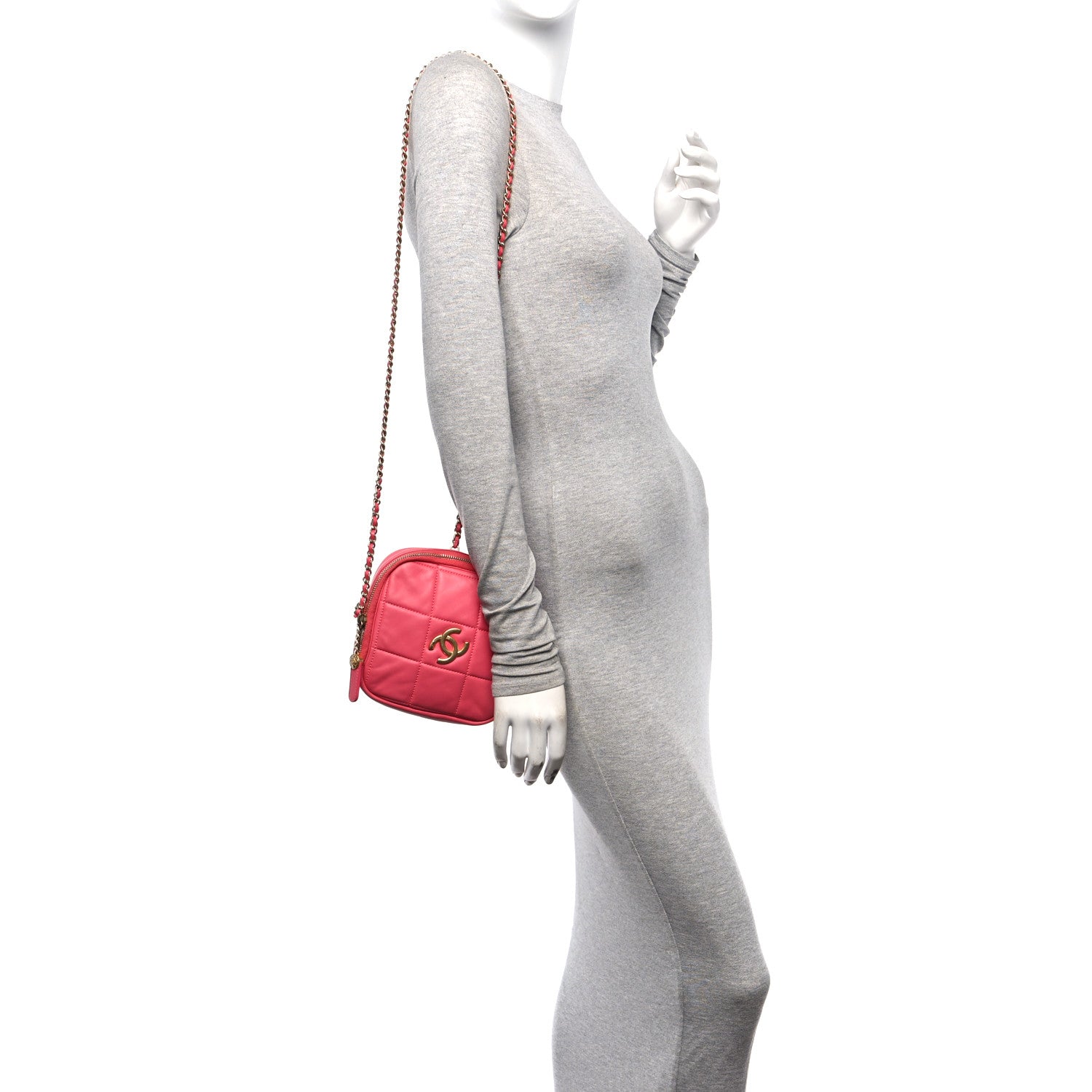 Lambskin Quilted Diamond Clutch With Chain Pink