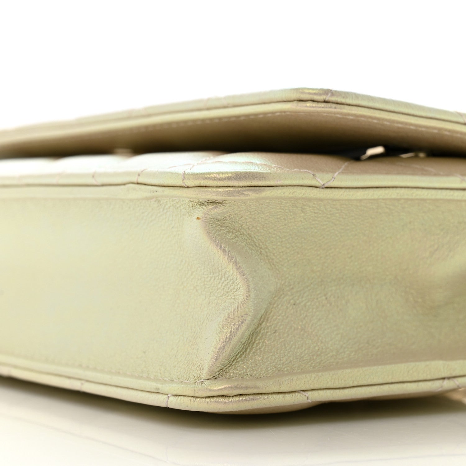 Iridescent Lambskin Quilted Wallet On Chain WOC Ivory