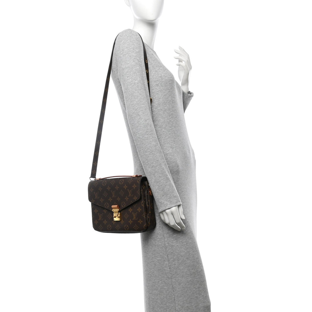 Monogram Pochette Metis