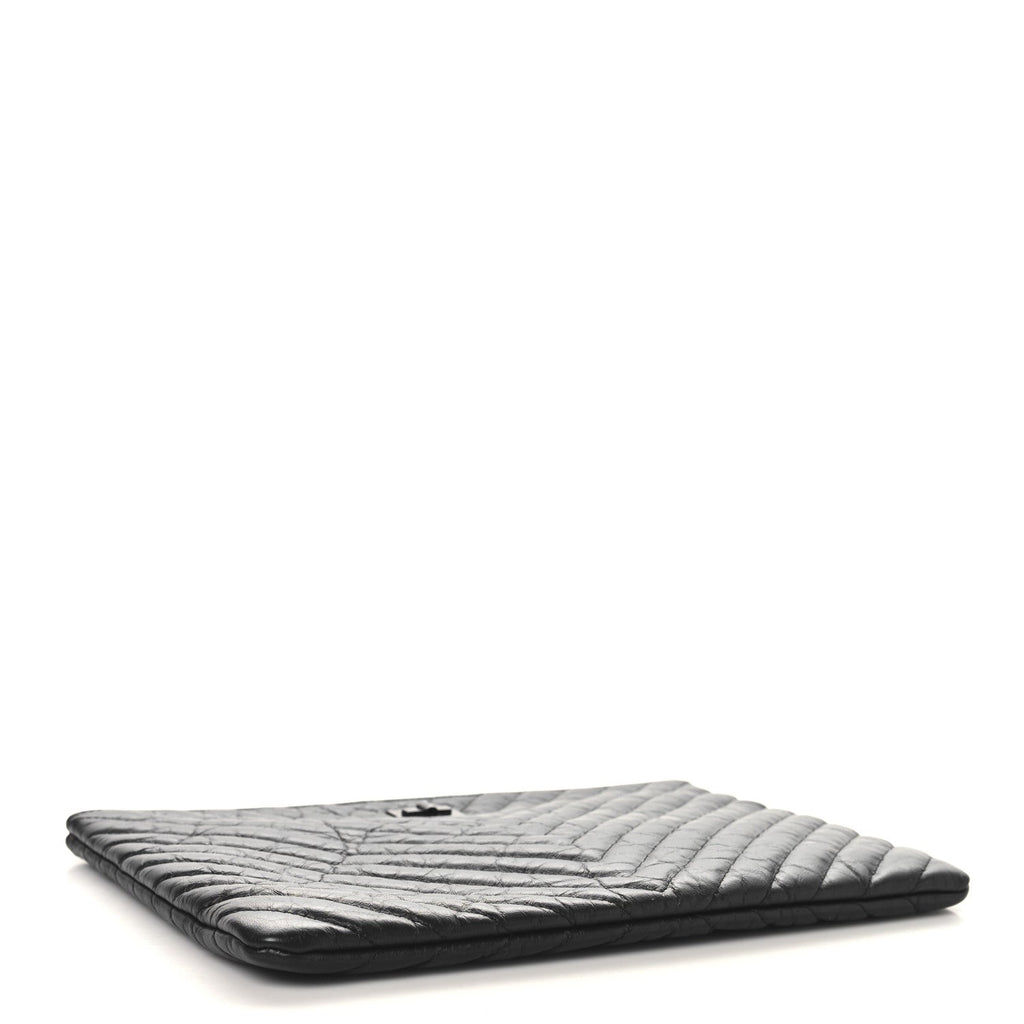 Aged Calfskin Chevron Quilted Reissue 2.55 Medium Cosmetic Case So Black