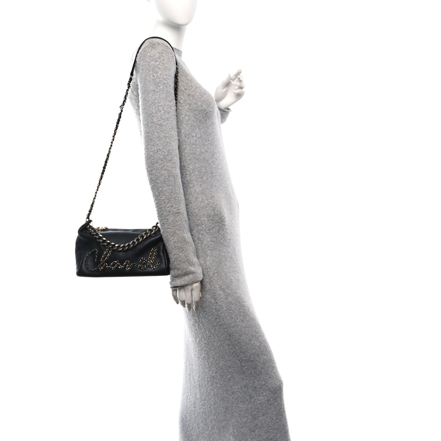 Calfskin Chain 20s Signature Hobo Black