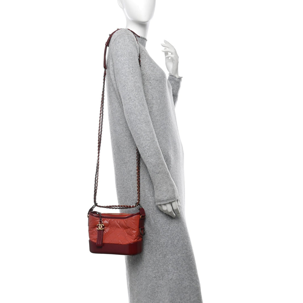 Aged Calfskin Quilted Small Gabrielle Hobo Red