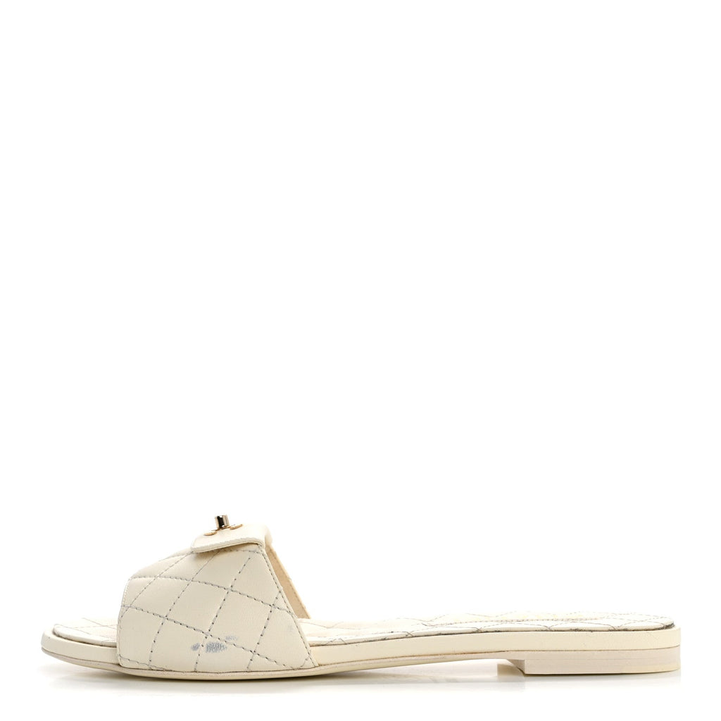 Lambskin Quilted CC Turnlock Sandals 38.5 Ivory
