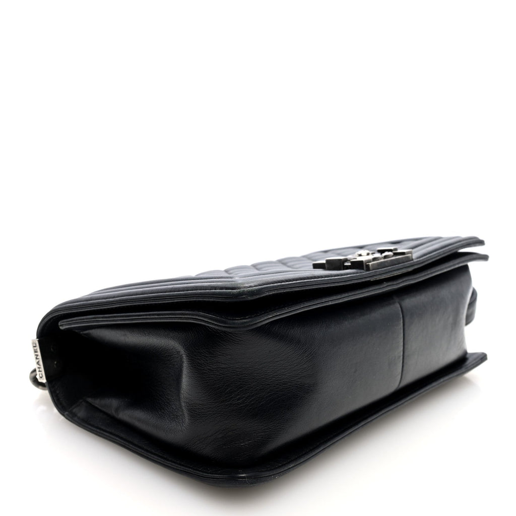 Calfskin Quilted Medium Boy Flap Black