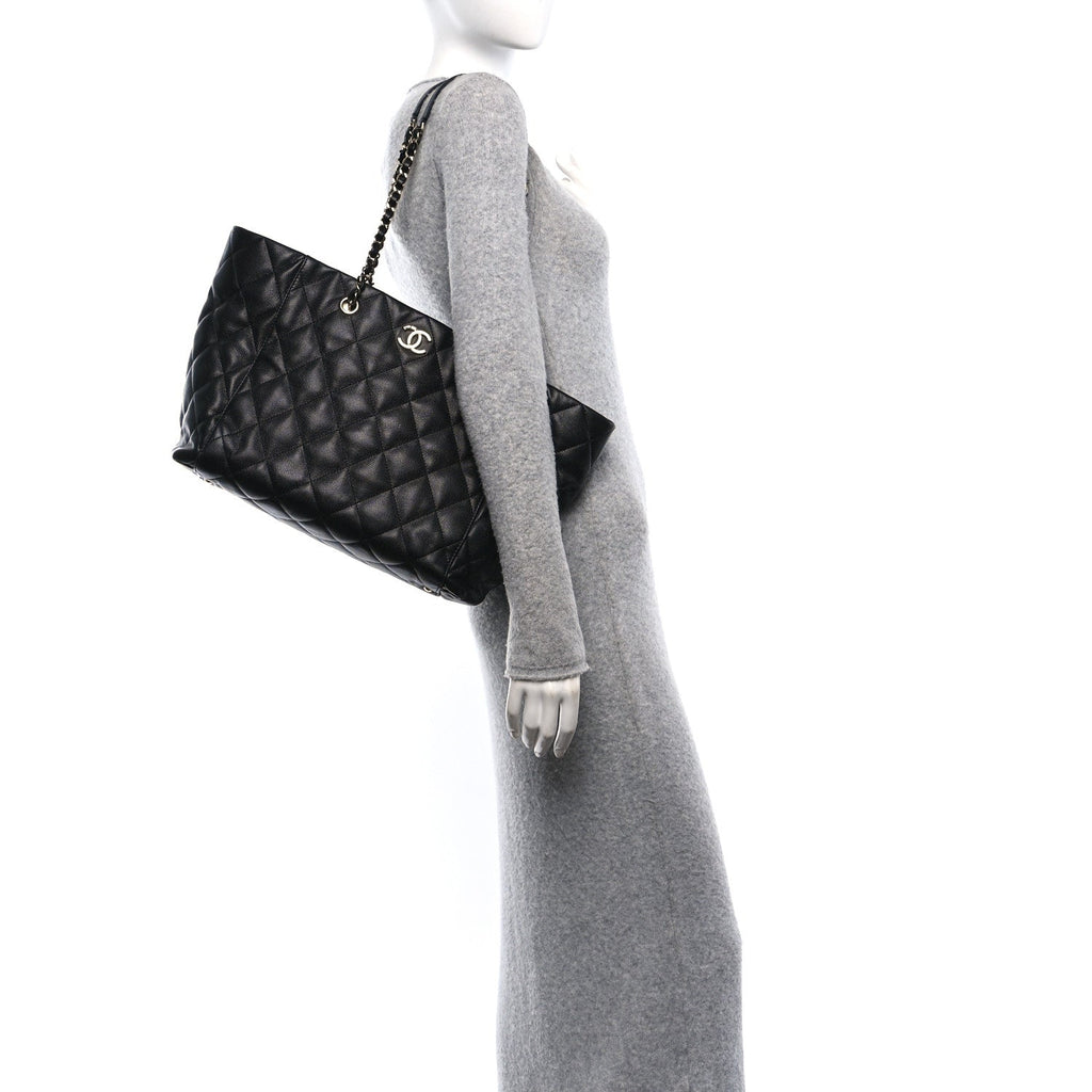 Caviar Quilted Large Shopping Tote Black