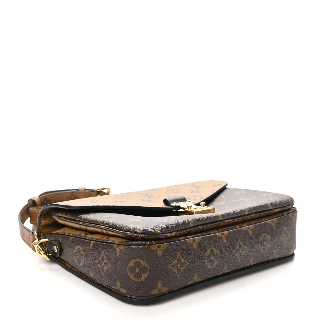 Reverse Monogram Pochette Metis