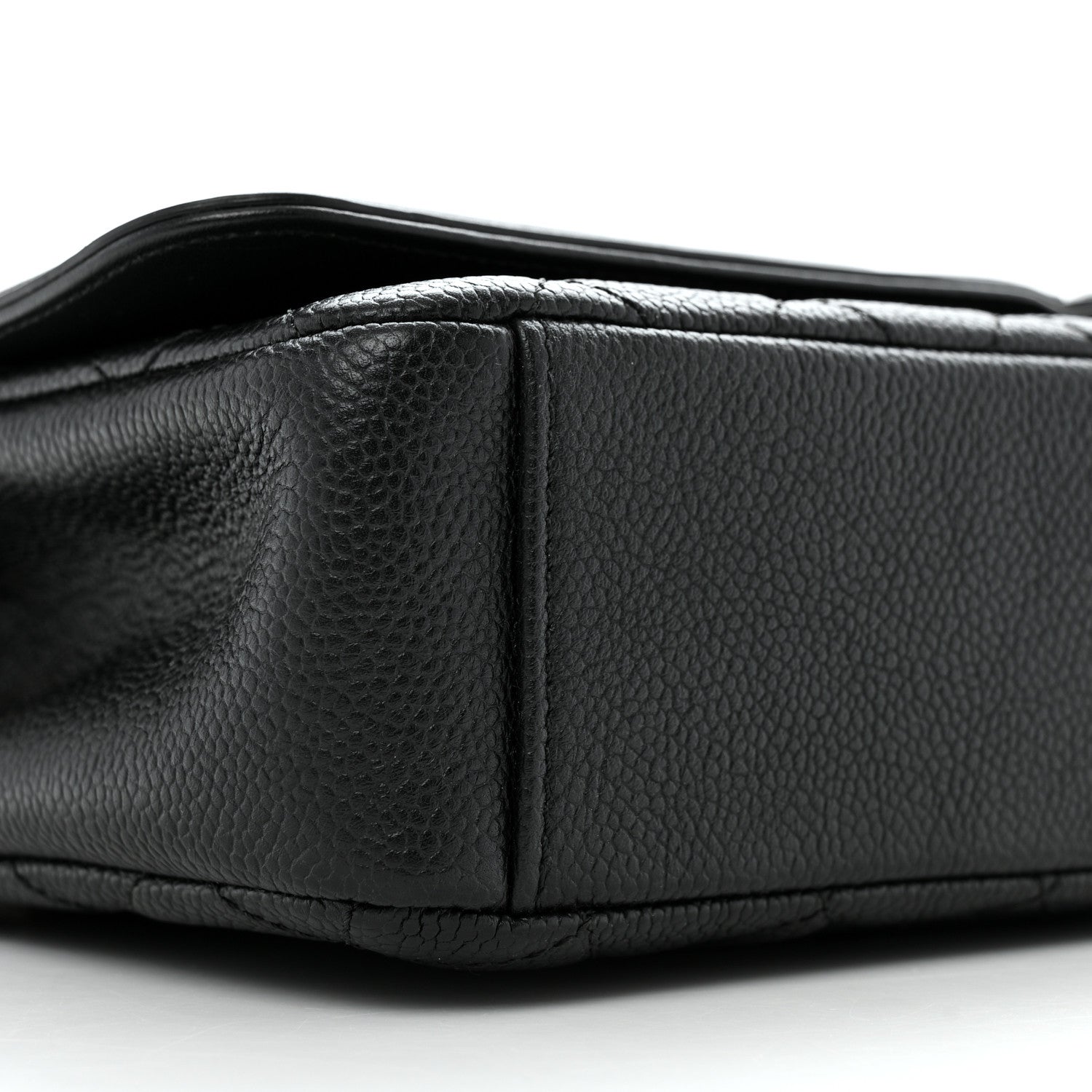 Caviar Quilted Medium CC Filigree Flap Black