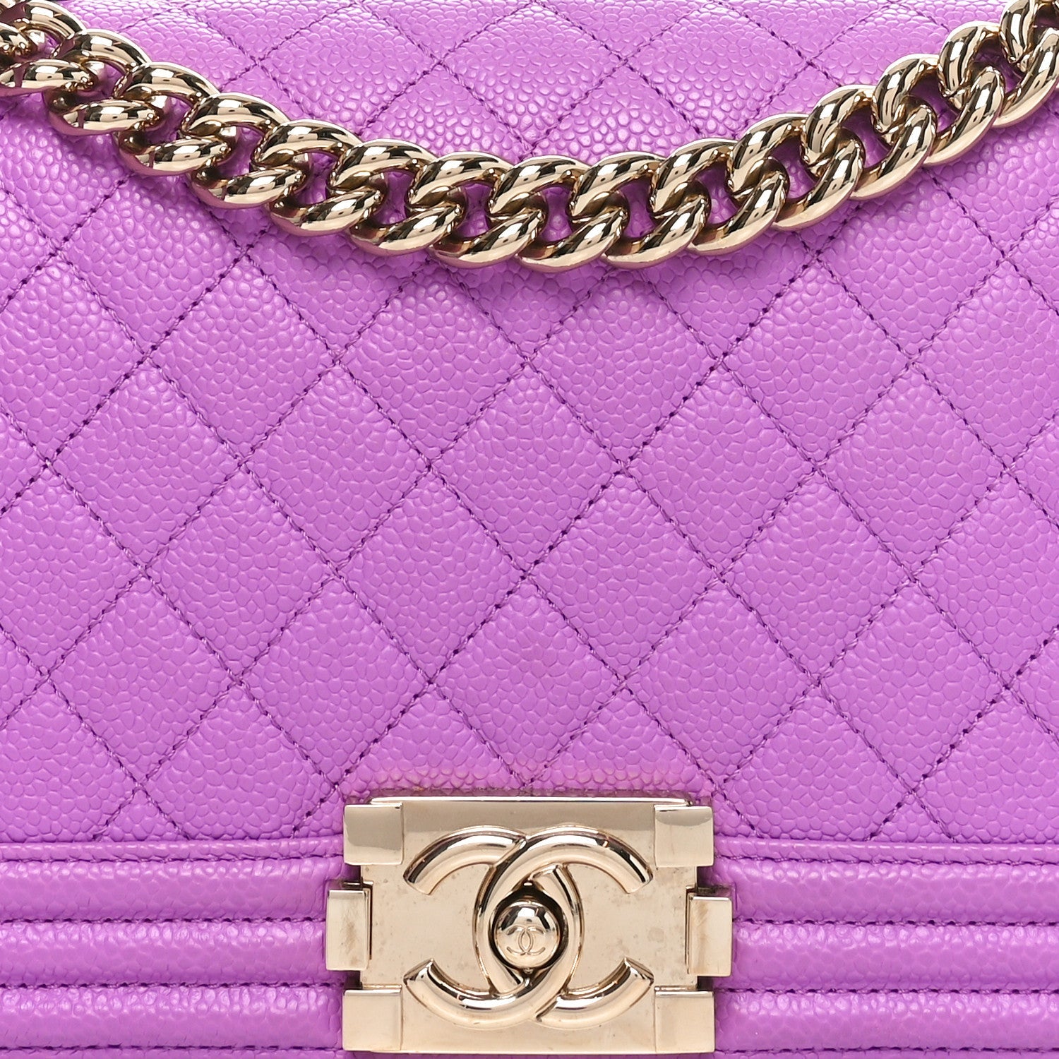 Caviar Quilted Medium Boy Flap Purple