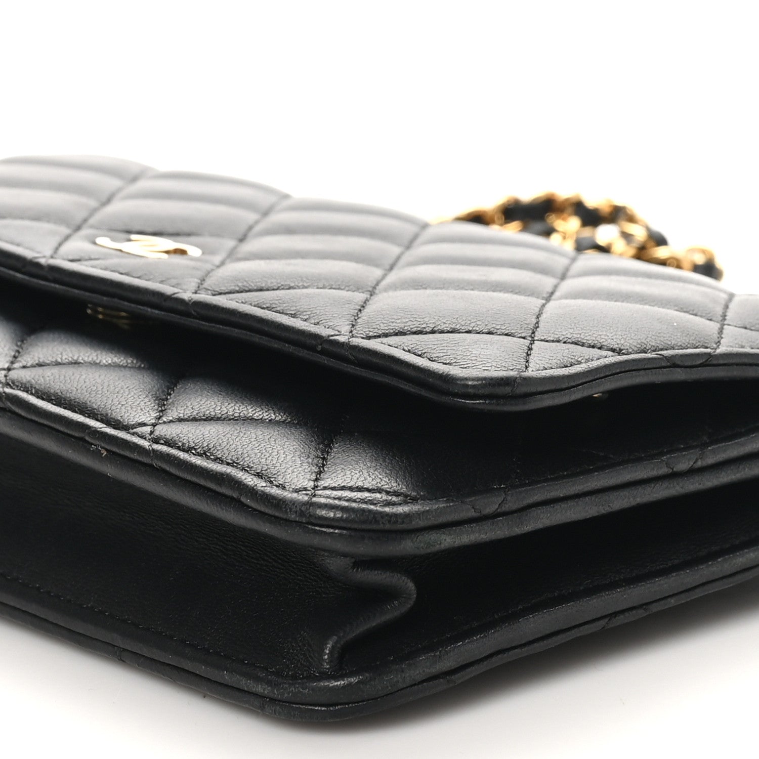 Lambskin Quilted Wallet On Chain WOC Black
