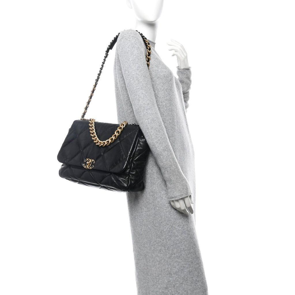 Goatskin Quilted Maxi Chanel 19 Flap Black