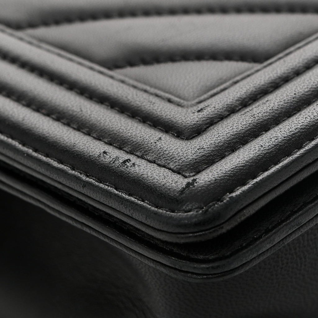 Lambskin Chevron Quilted Medium Boy Flap Black