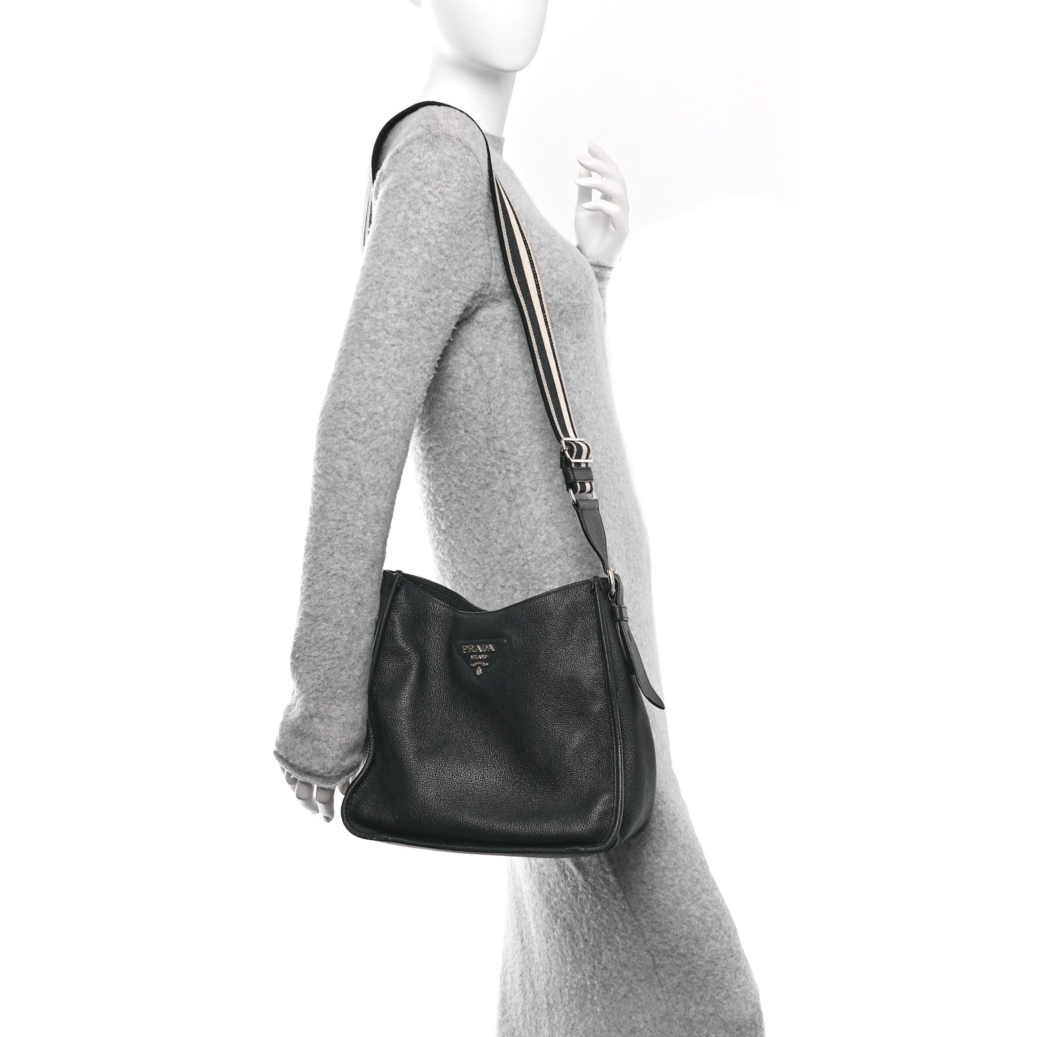 Vitello Daino Soft Hobo Messenger Bag Black