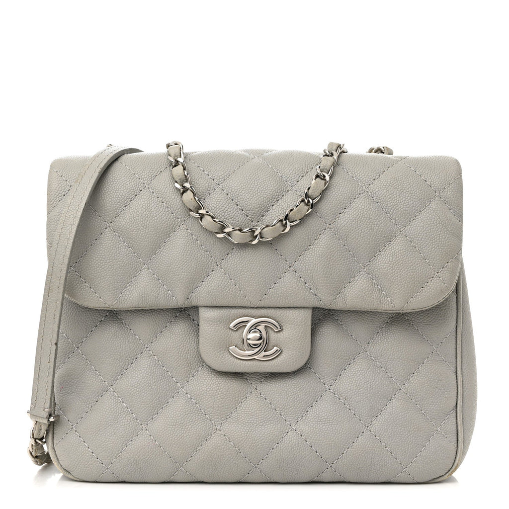 Caviar Quilted Medium Urban Companion Flap Grey