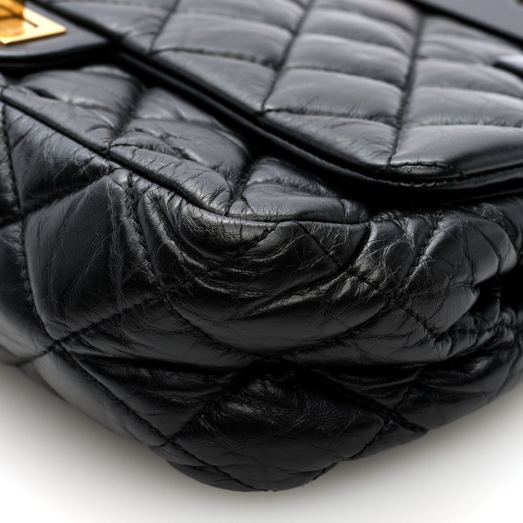 Aged Calfskin Quilted 2.55 Reissue 225 Hanger Flap Black