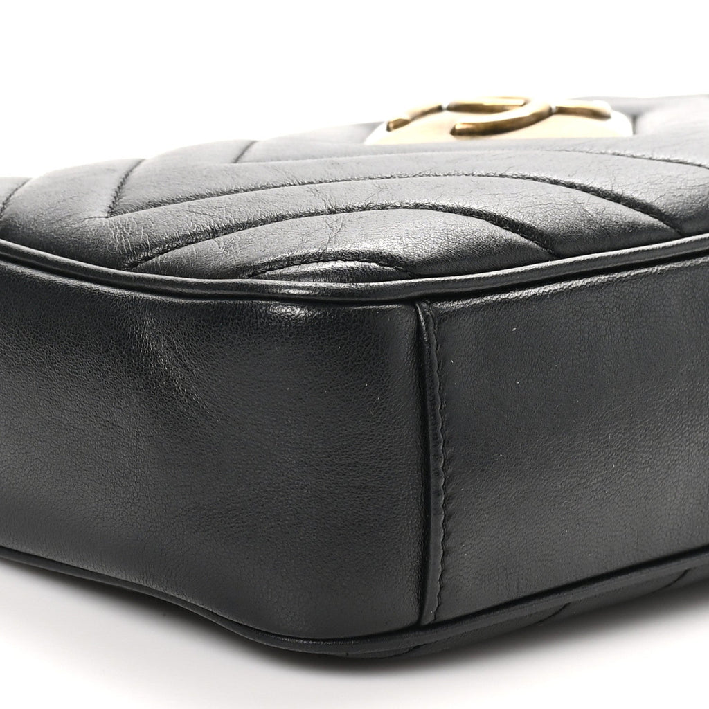 Lambskin Chevron Quilted Pyramid CC Camera Case Black