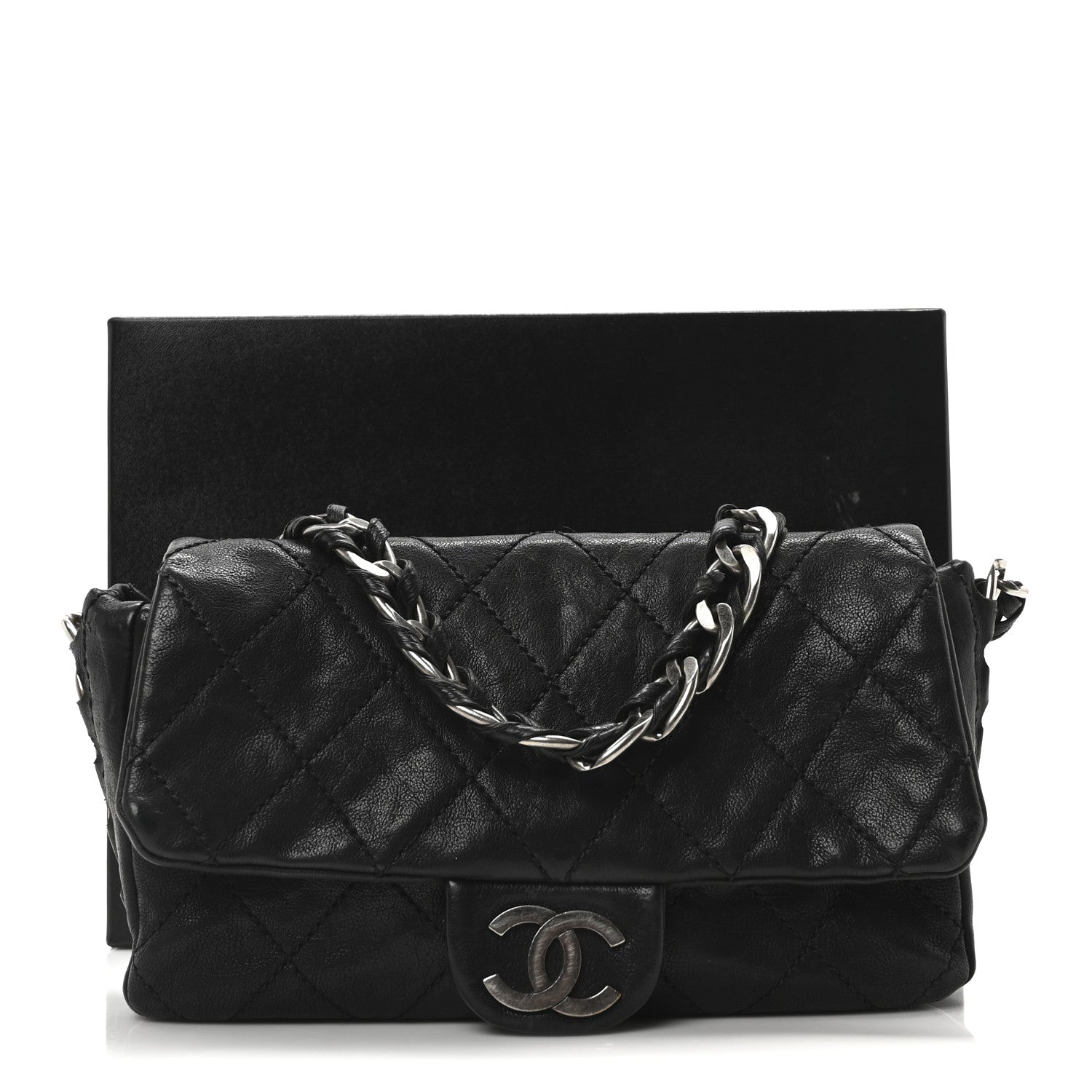 Calfskin Quilted Medium Modern Chain Flap Black