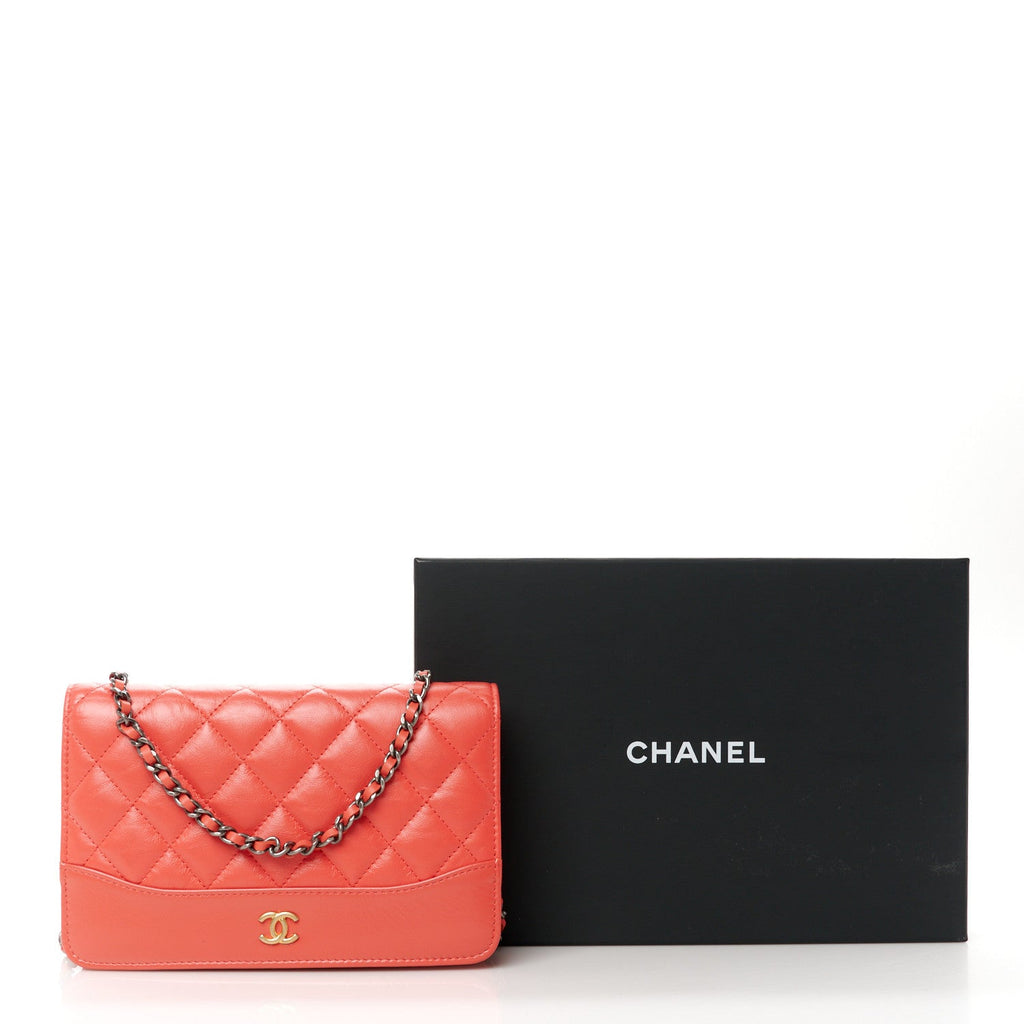 Aged Calfskin Quilted Gabrielle Wallet On Chain WOC  Orange