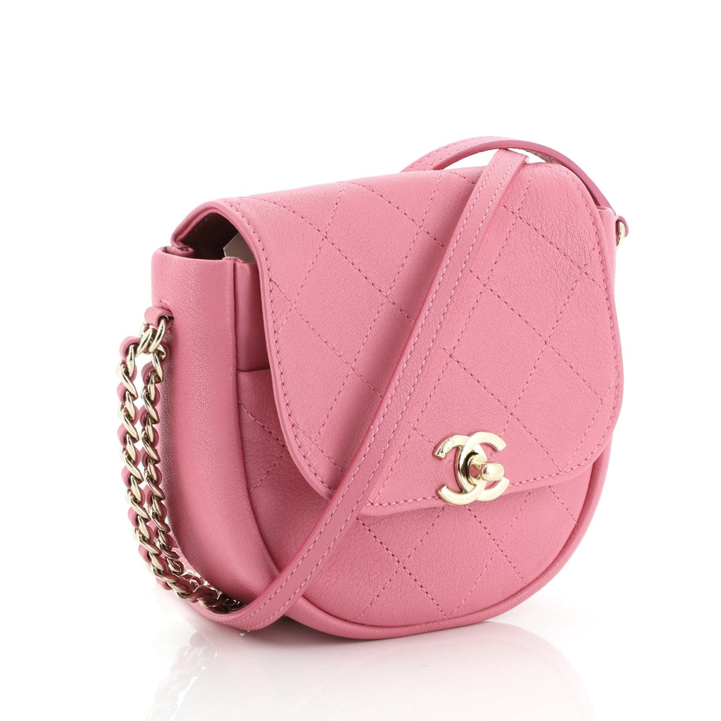 Casual Trip Messenger Bag Quilted Lambskin Mini