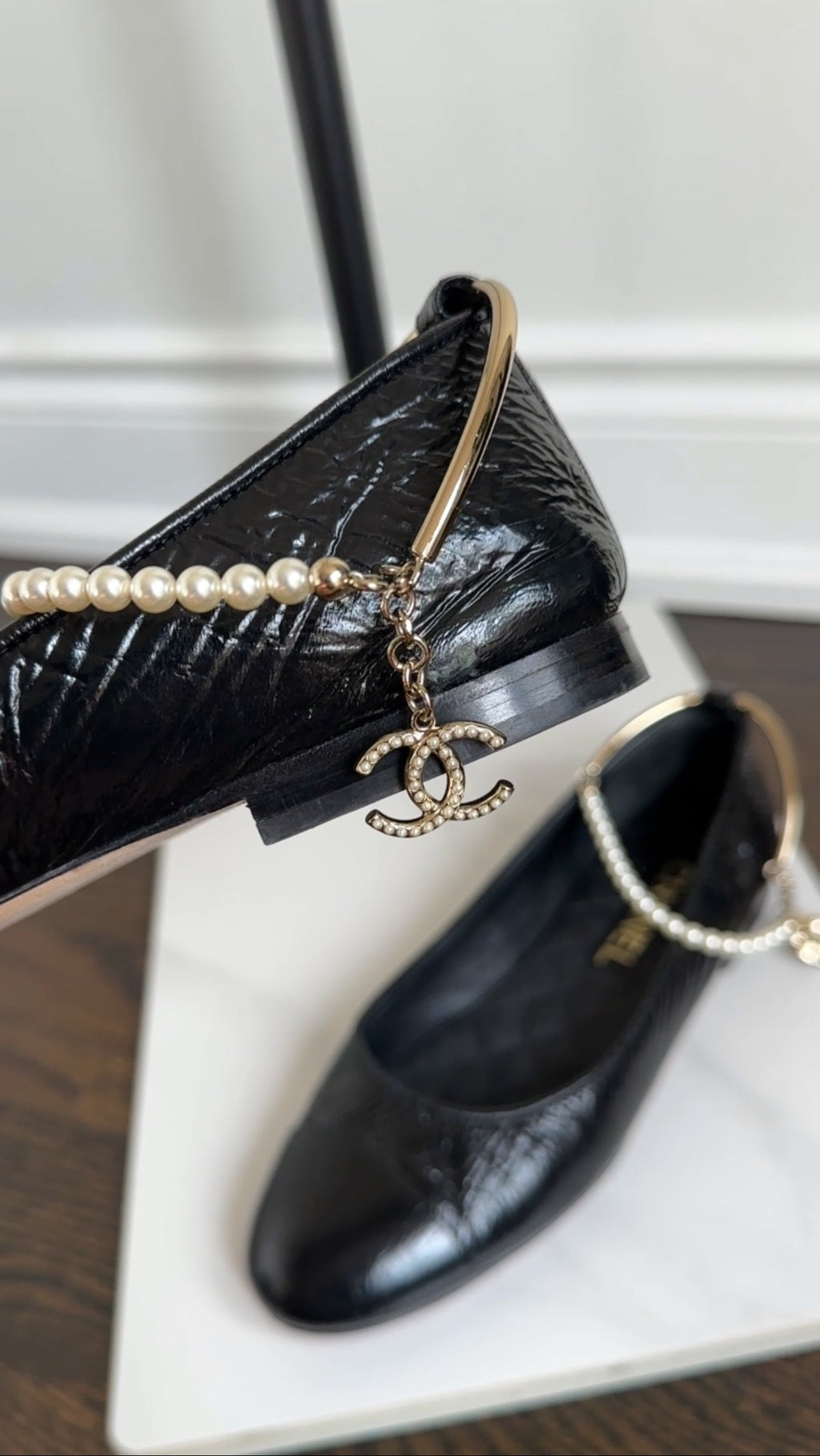 Chanel Black Patent Cap Toe Ballet Pearl CC Anklet Charm Flats - 37C