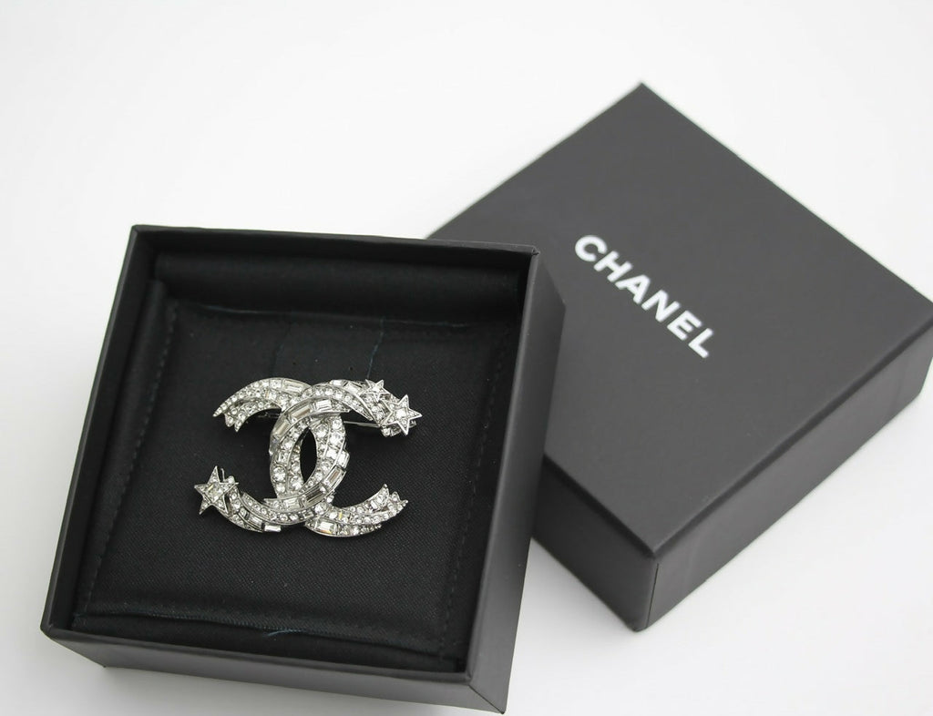 Chanel C21S Rhinestone Metal Silver Star Twist Brooch