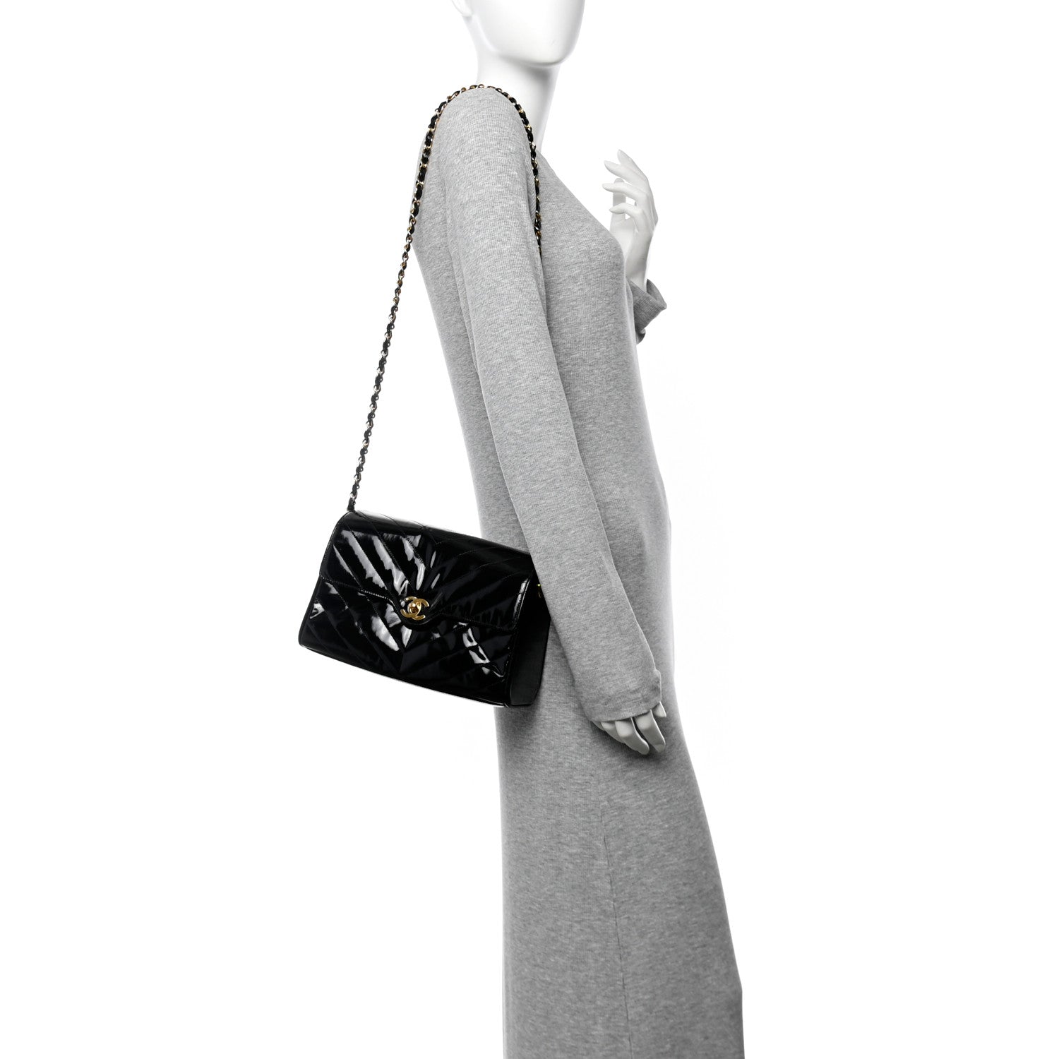 Patent Small Chevron Single Flap Black