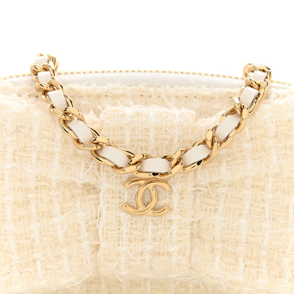 Tweed Quilted Bow Flap  Holder On Chain White