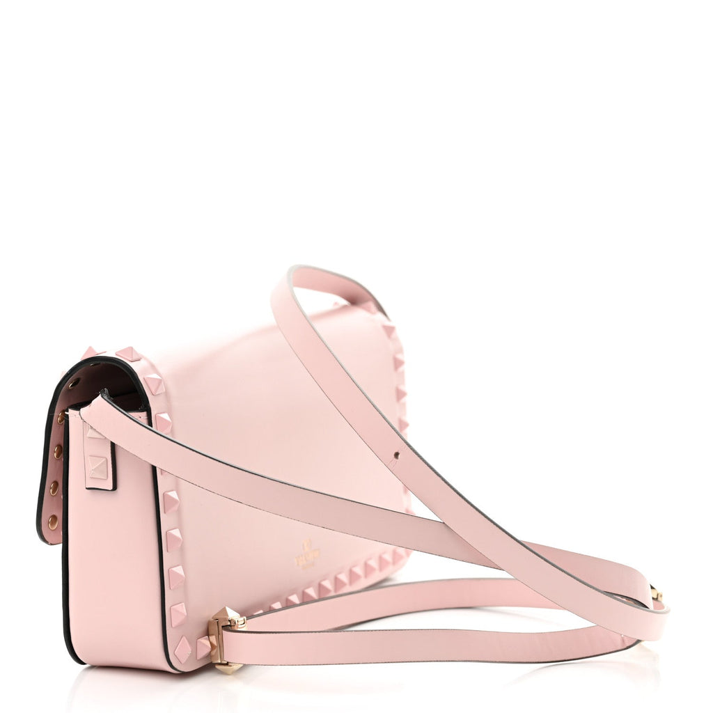 Smooth Calfskin Monochrome Rockstud Flip Lock Shoulder Bag Poudre