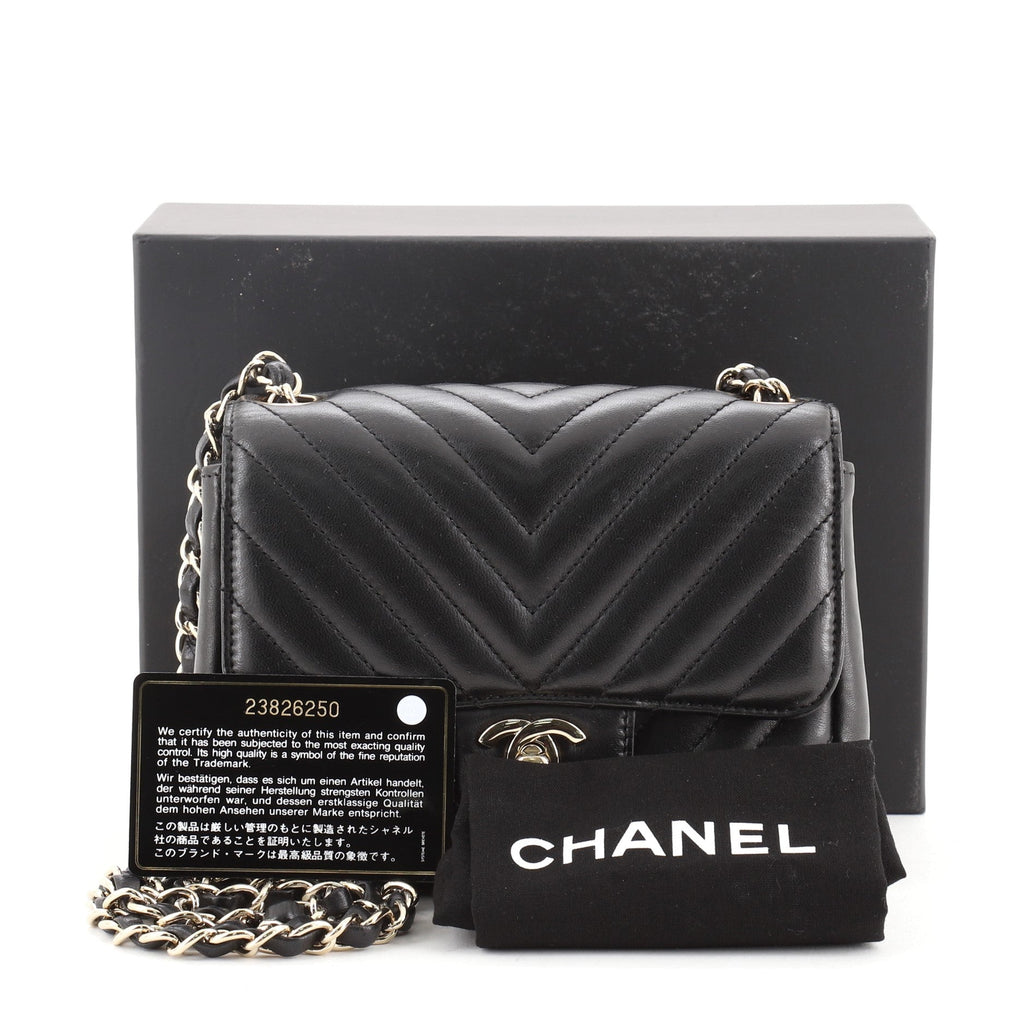 Classic Single Flap Bag Chevron Lambskin Mini