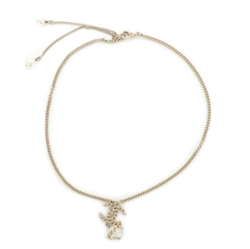 CC Pearl Drop Necklace Metal with Pearls