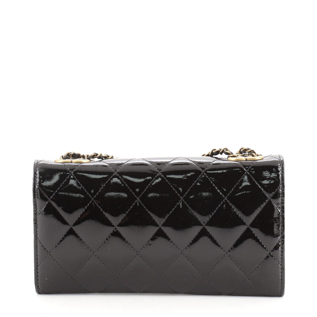 CC Eyelet Chain Clutch Quilted Patent
