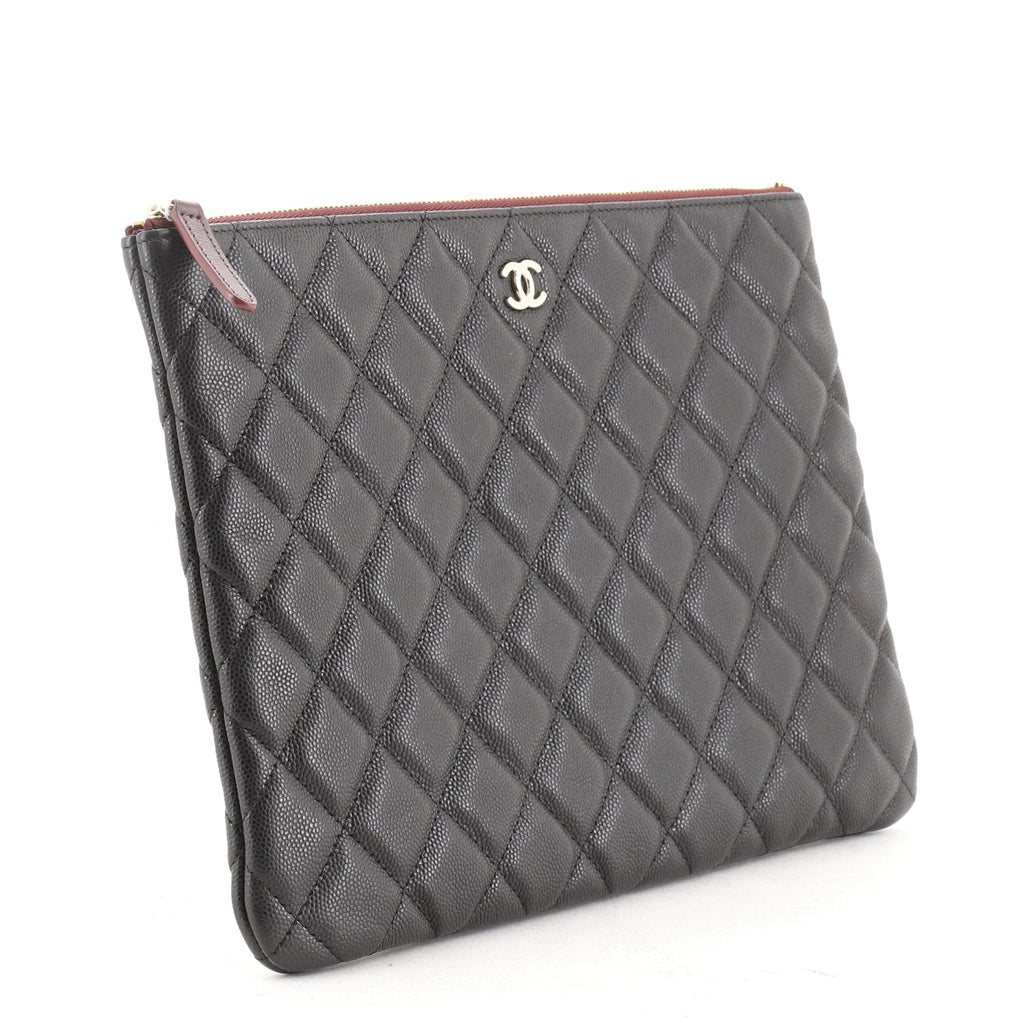 O Case Clutch Quilted Caviar Medium