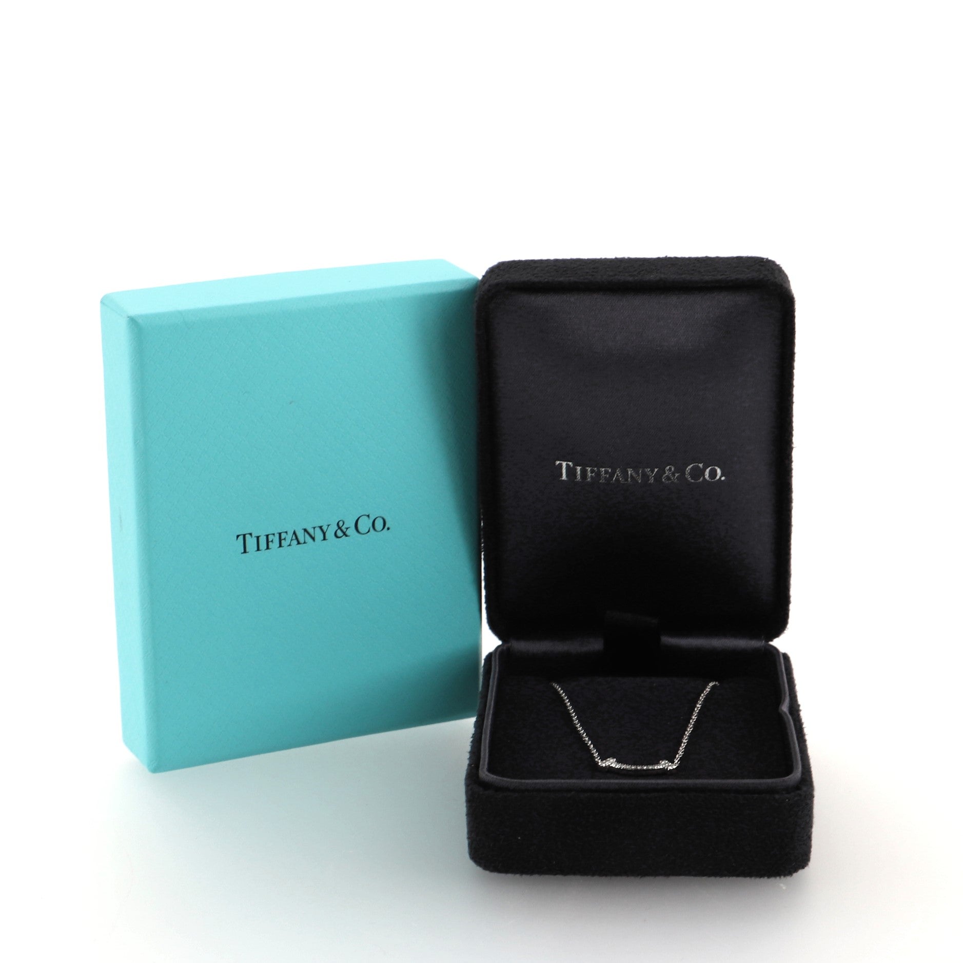 T Smile Pendant Necklace 18K White Gold with Diamonds Mini
