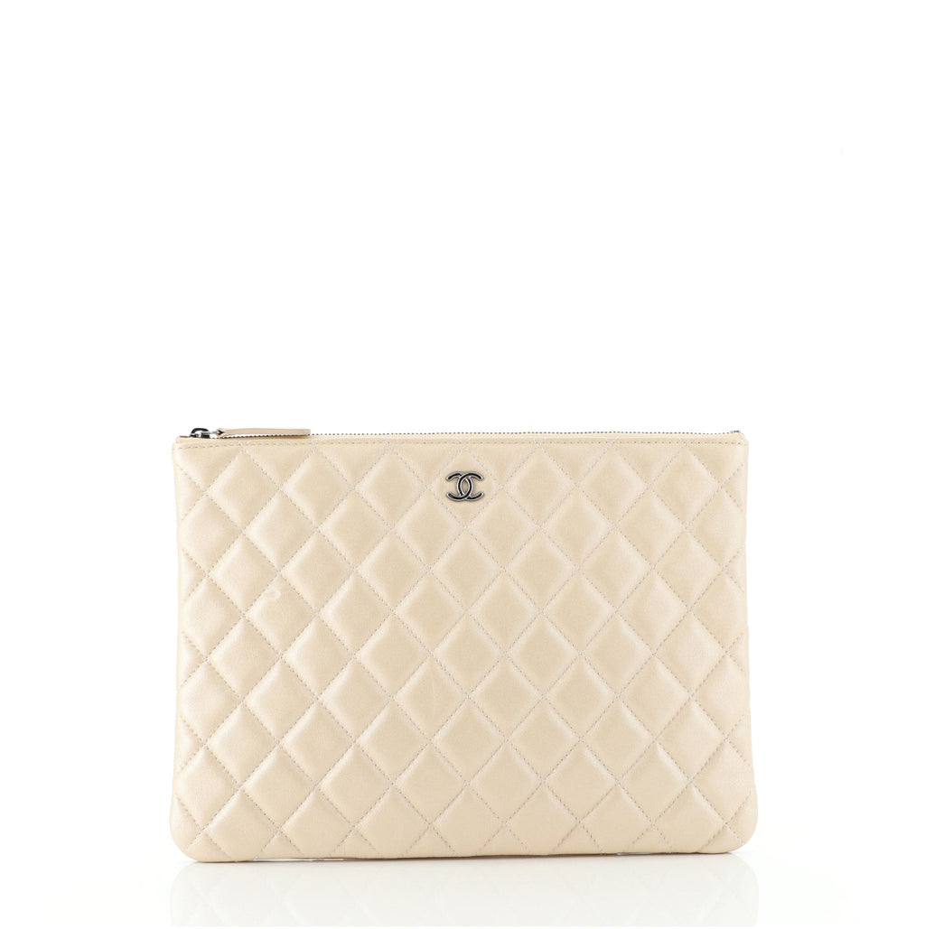 O Case Clutch Quilted Iridescent Lambskin Medium