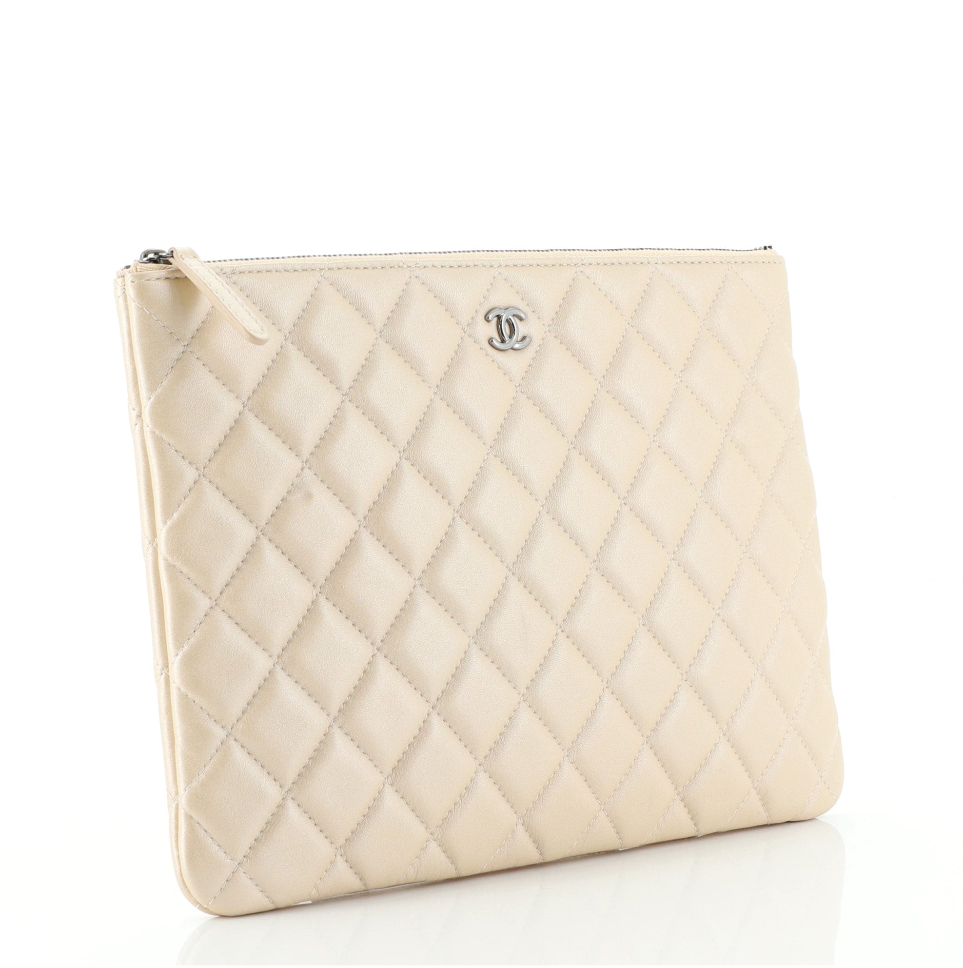 O Case Clutch Quilted Iridescent Lambskin Medium