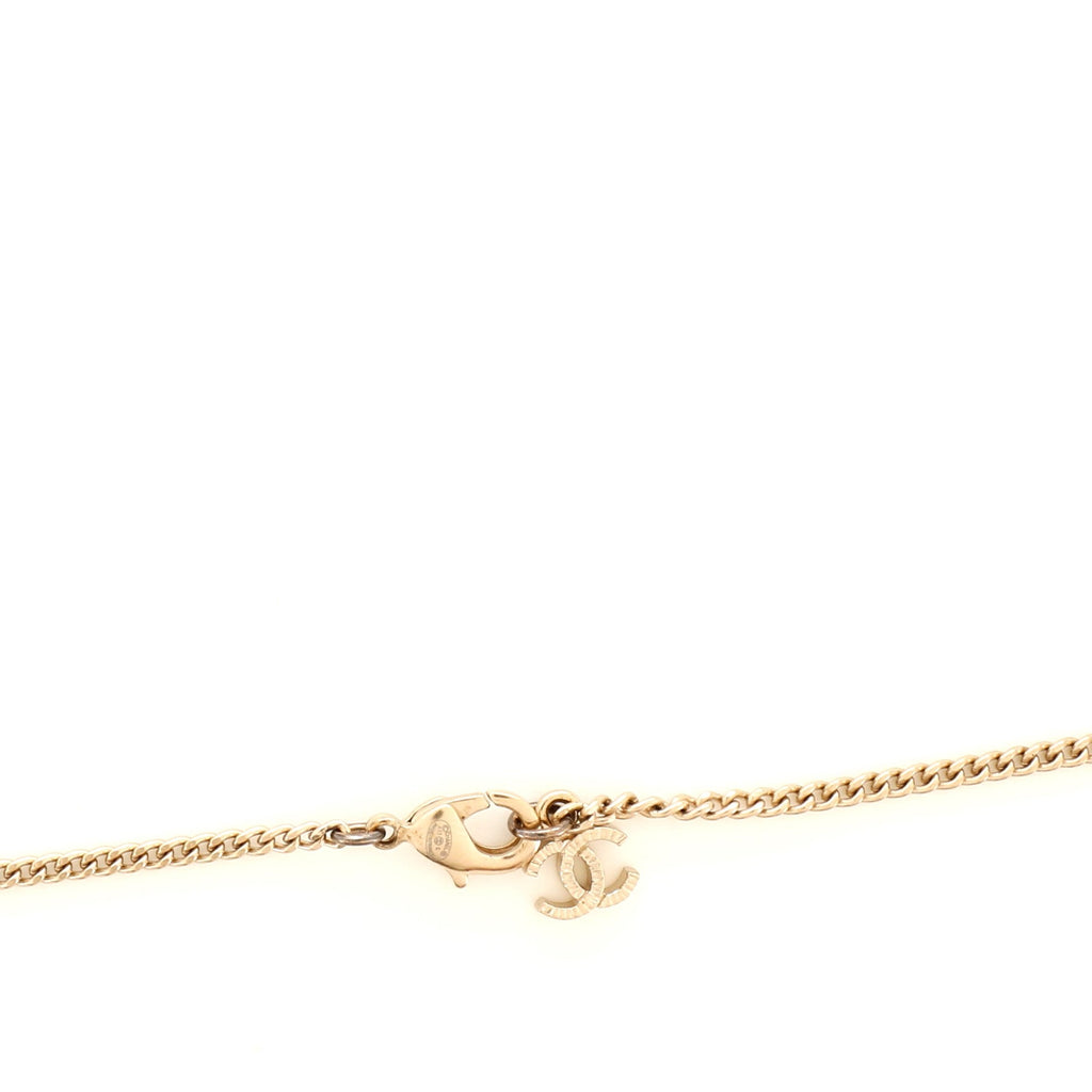 Pearl Wreath CC Pendant Necklace Metal with Enamel and Faux Pearl