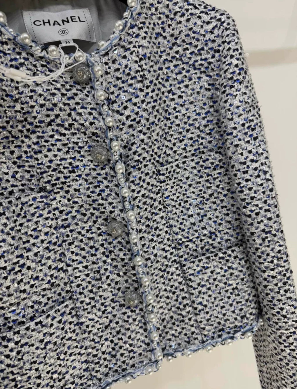 Chanel 25P white and blue pearl sequinned Tweed jacket