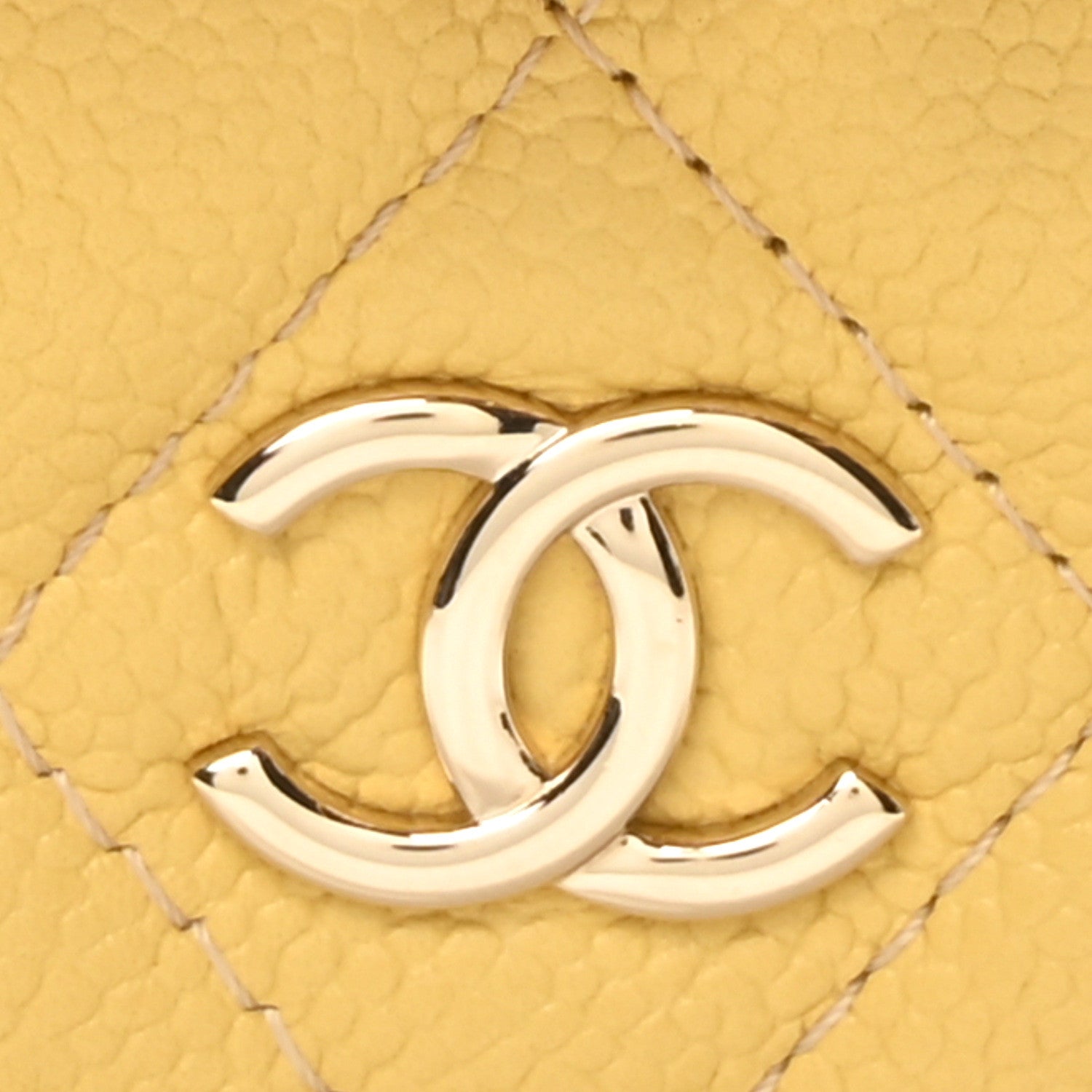 Caviar Quilted Tiny CC Wallet On Chain WOC Yellow
