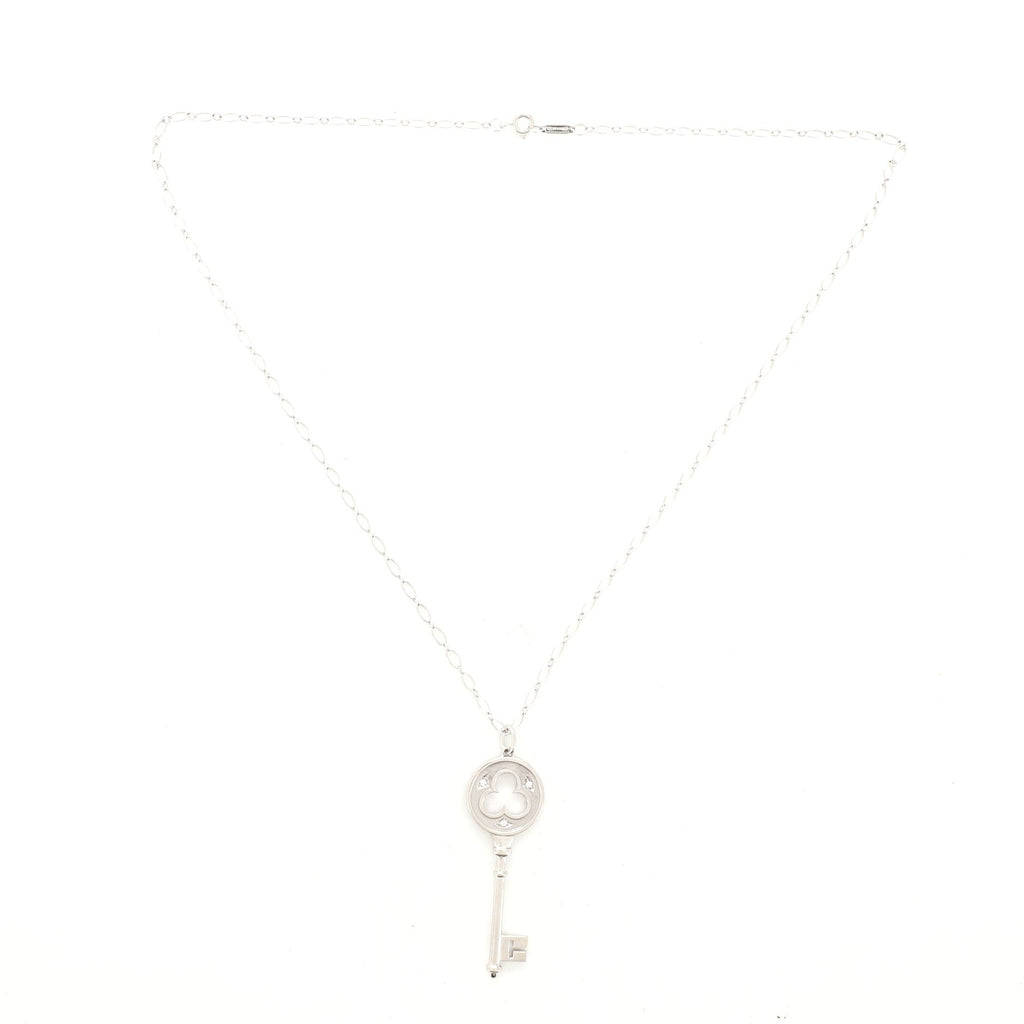 Clover Key Pendant Necklace 18K White Gold with Diamonds