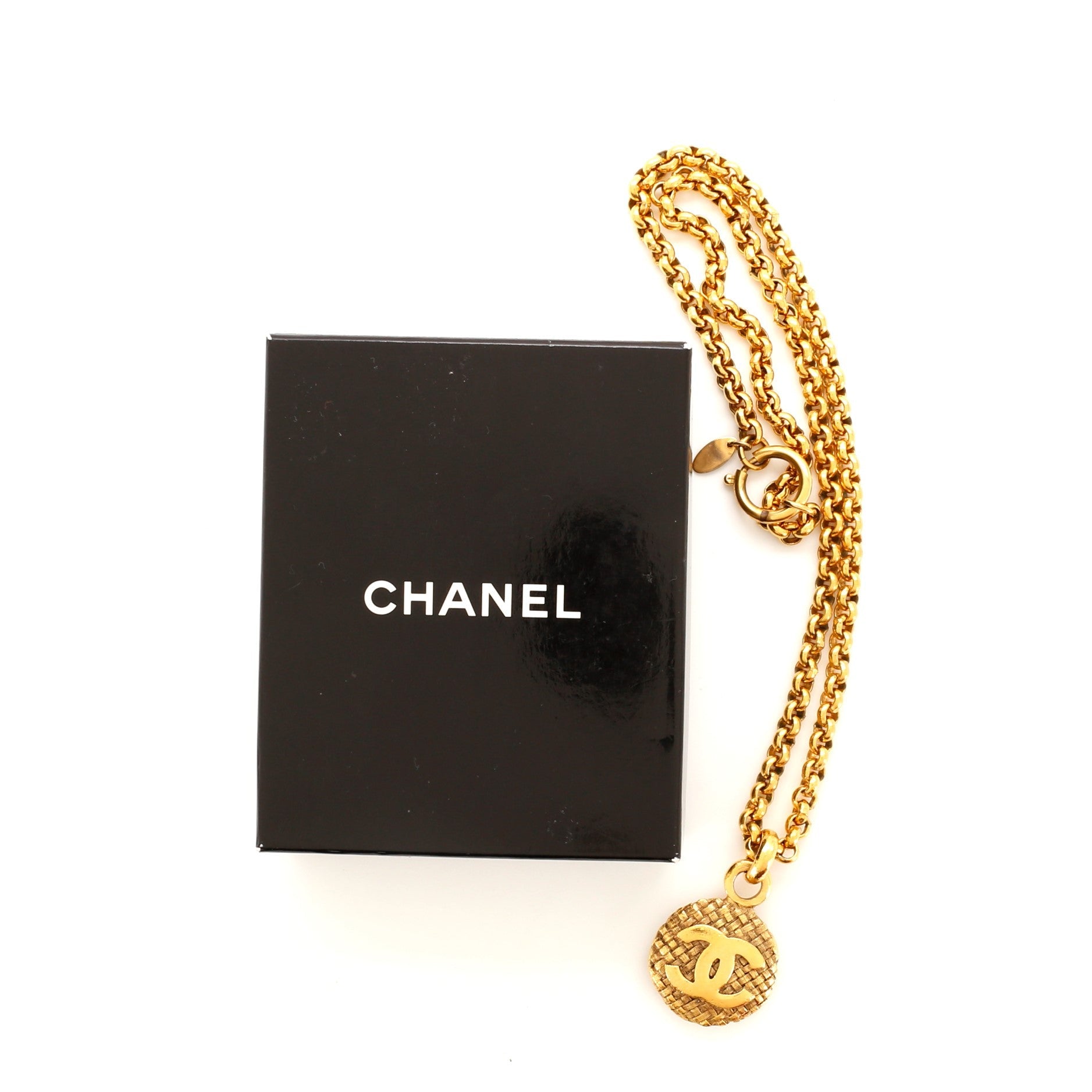 Pendant Necklace Metal