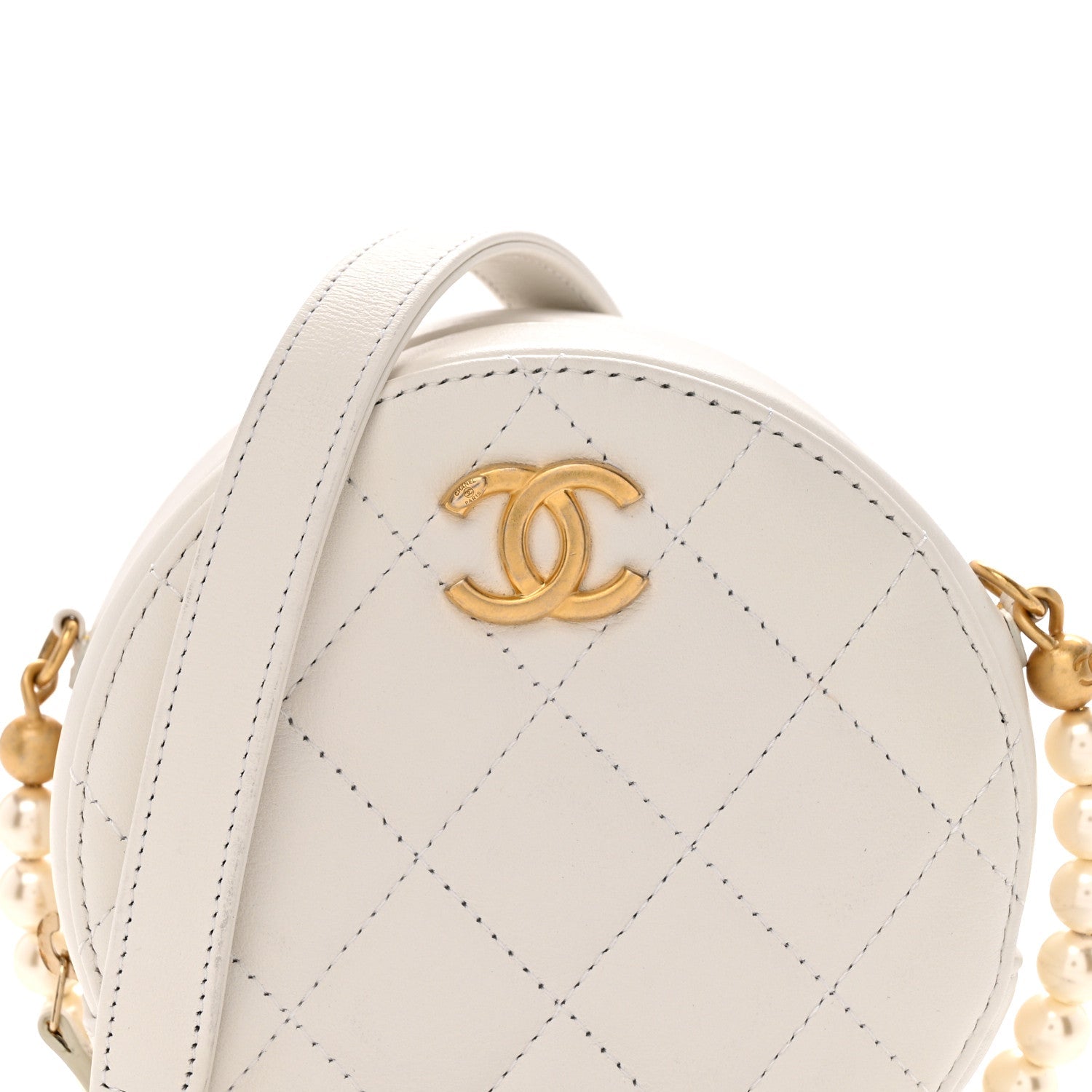 Calfskin Quilted Pearl Round Clutch With Chain White